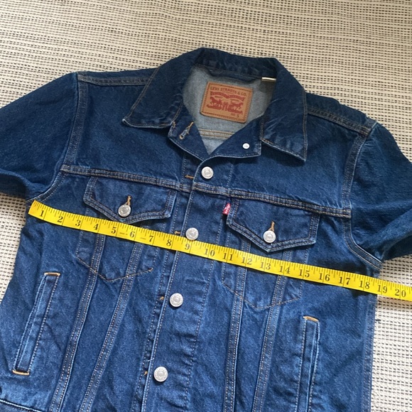 Levi’s jean jacket - Picture 5 of 6